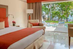 Deluxe Swim Up Ocean View Rooms at Grand Park Royal Cancún 
